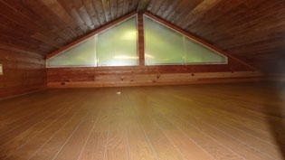 小屋裏